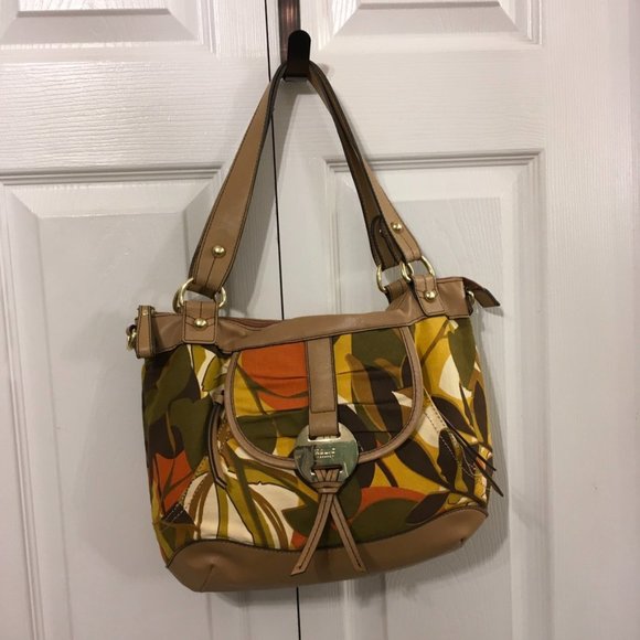 Relic Floral Canvas Shoulder Bag NWOT - Picture 1 of 12